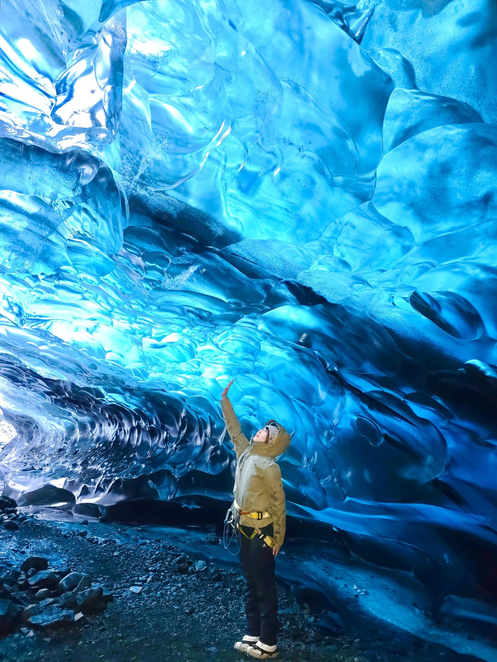 Vatnajökull Glacier tour visitor photo